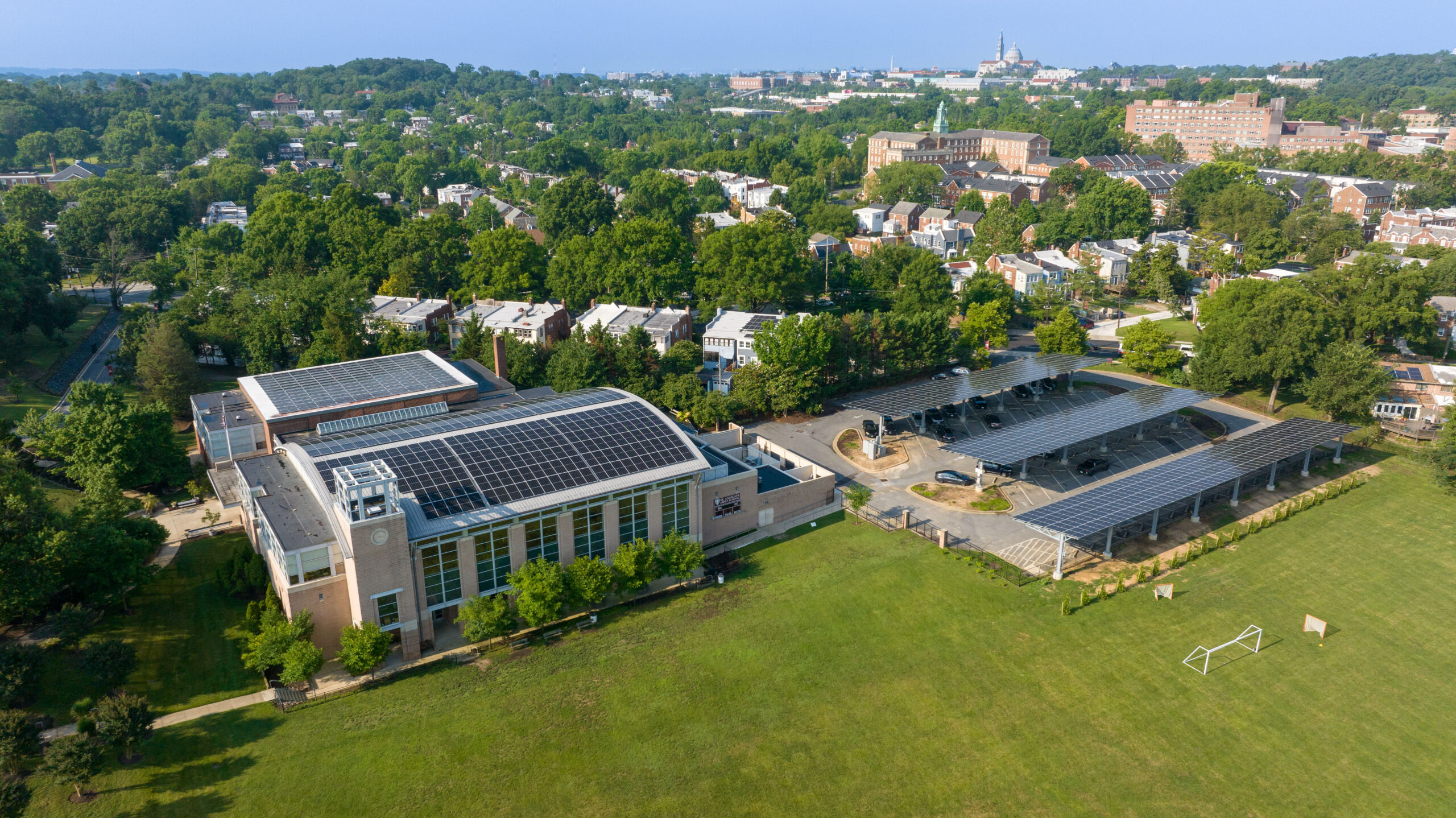<strong><h2>St. Anselms School</h2></strong> 889 kW dc